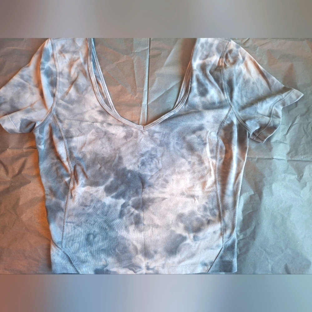 Lululemom Crop Top Approx Sz. 6